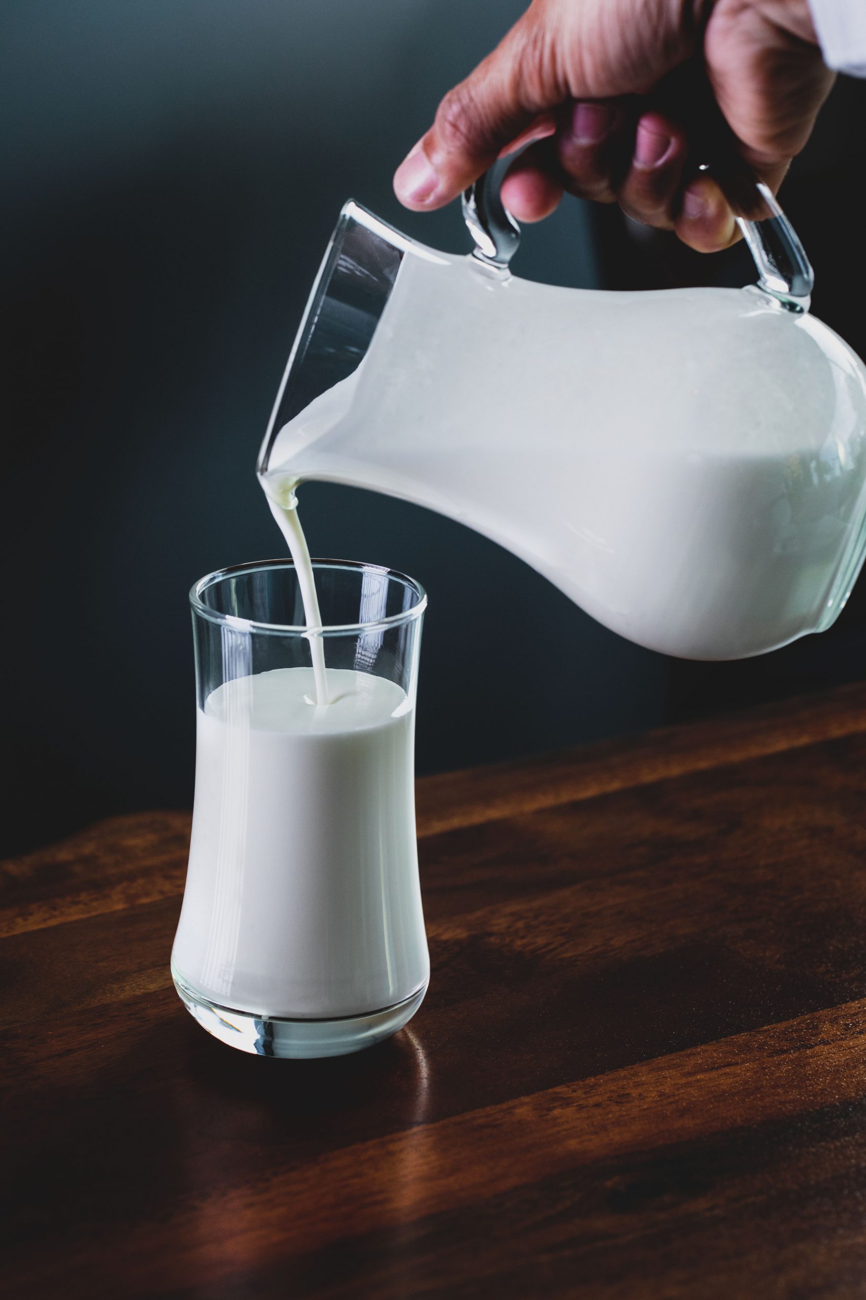 uống quá nhiều sữa có thể gây ra mụn là có thật không?